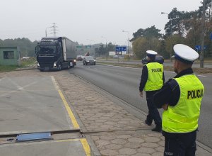Funkcjonariusze z Włocławka podczas akcji EDWARD na drogach miasta i powiatu