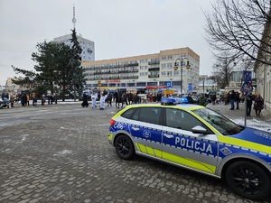 Policjanci podczas zabezpieczania przemarszu